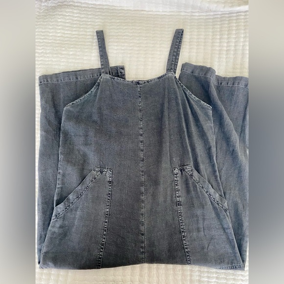 Universal Thread Overalls - Picture 2 of 3